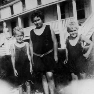 Warren and Mary Bland with Rosalie Cothorn