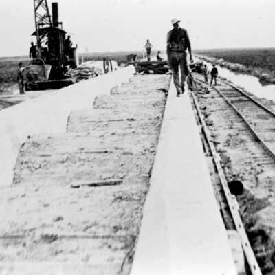 FEC Working on Bridge in Lower Keys