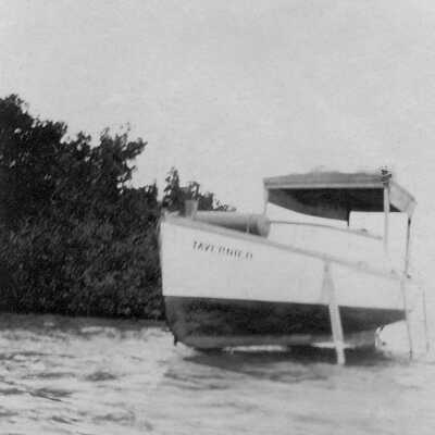 Edromar on shore