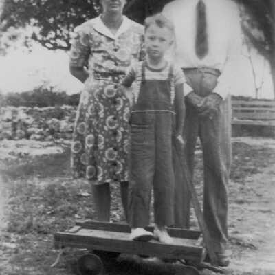 Myrtle and Rodney with Grandchildren