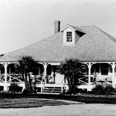 Homestead Yard Masters House Pioneer Museum