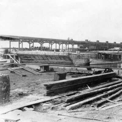 Busy Central Supply - 1907