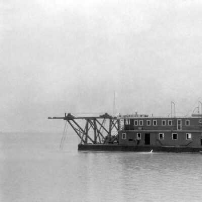 Dredge Geo. W. Allen