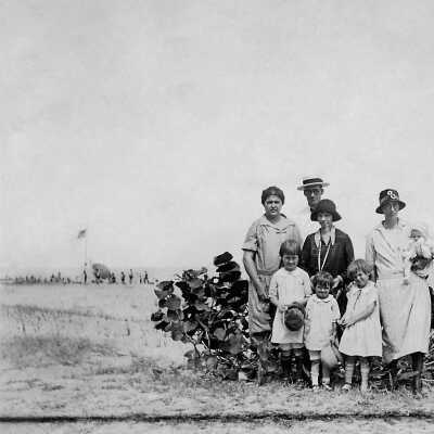 Albury Gathering by the shore