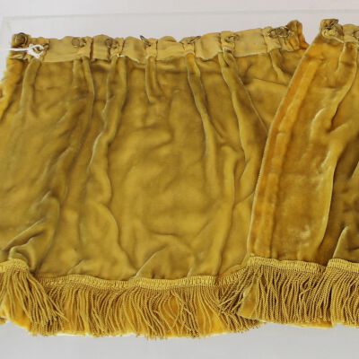 Curtain