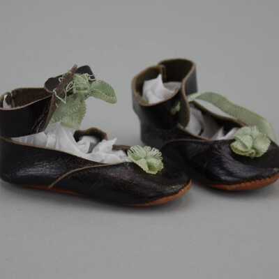 Shoe