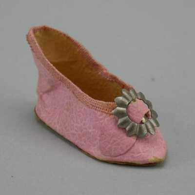 Shoe