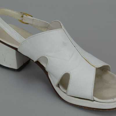 Shoe
