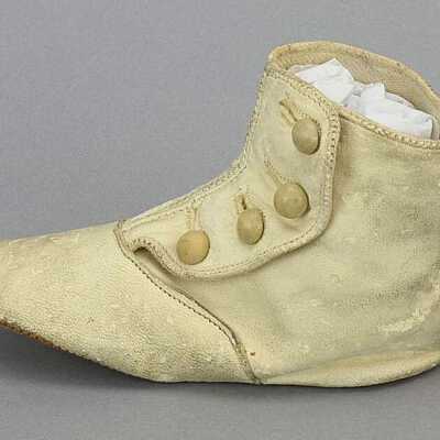 Shoe