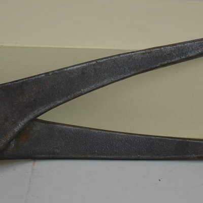 Pliers