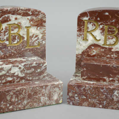 Bookend