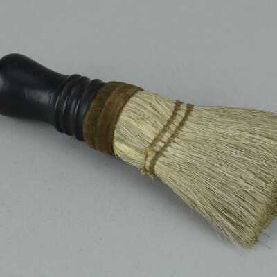Brush, Clothes