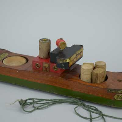 Toy, Pull