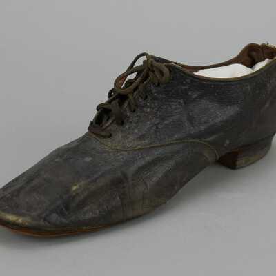 Shoe