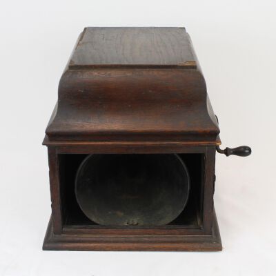 Phonograph