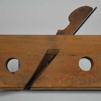 Plane, Molding