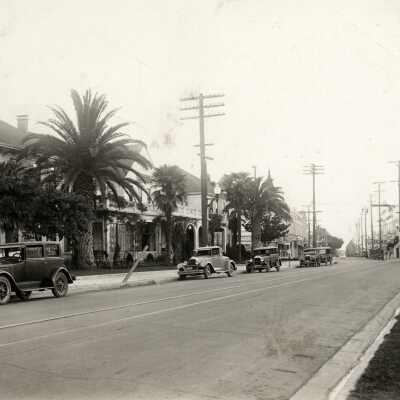 1930 Santa Cruz Avenue