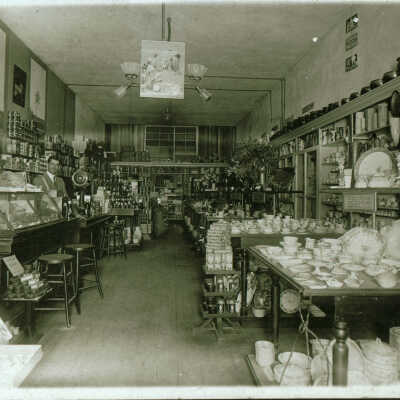 1915 20th Century Tea Store