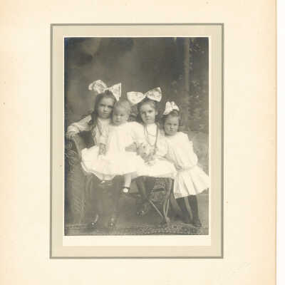 Rogie children