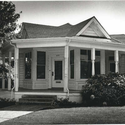 Almendra Avenue 237