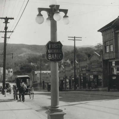1920 West Main Street Scene