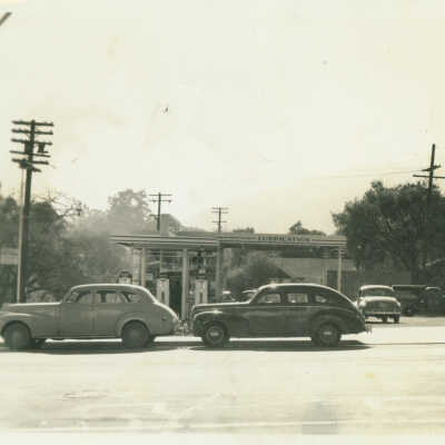 1947 Richfield station