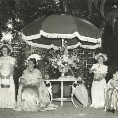 DAR Garden tableau