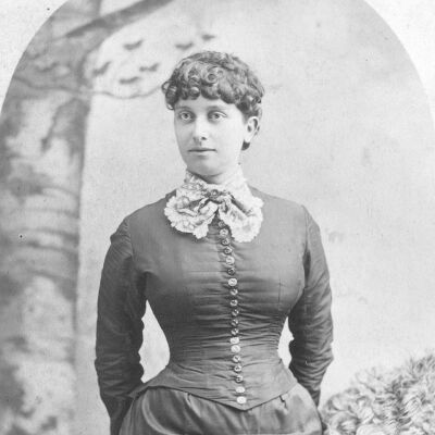1884 Hannah "Anna" Worden closeup