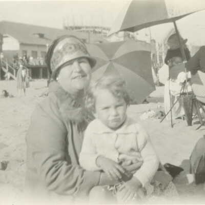 Susie and Elayne at the beach