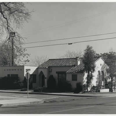 Fire house on Tait and Main Streets