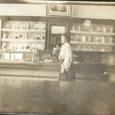 Kyle Family - Capitola Bakery - Interior