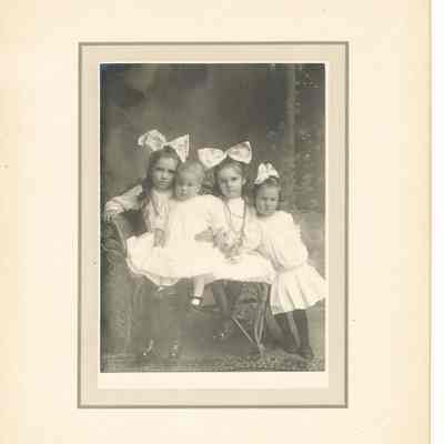 Rogie children