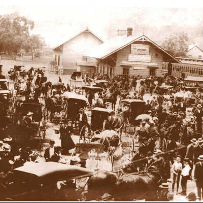 1900 Los Gatans gathering at the depot