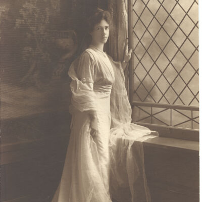 Gibson, Helen