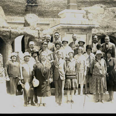 Jean Cilker & tour group in Italy