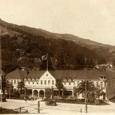 1899 - 1963 Hotel Lyndon