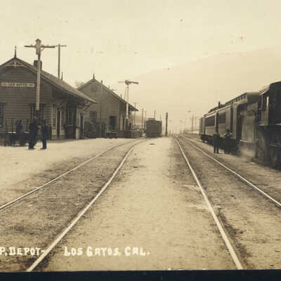 1909 SP 1373 at station