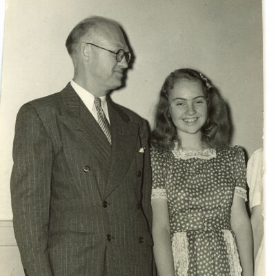 1940 Gay Hayward and her father