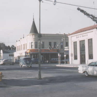 Main Street looking towards Santa Cruz