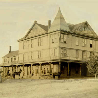 1890 El Monte Hotel