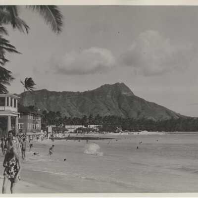 The View of Diamond Head Volcano From Waikiki Beach