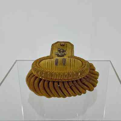 Epaulette of Frederick Becton
