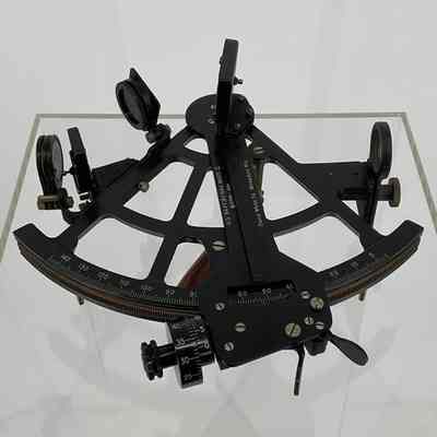 Mark II US Navy Sextant