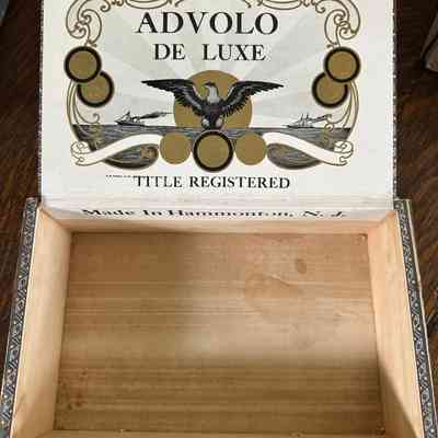 Advolo Deluxe Cigar Box