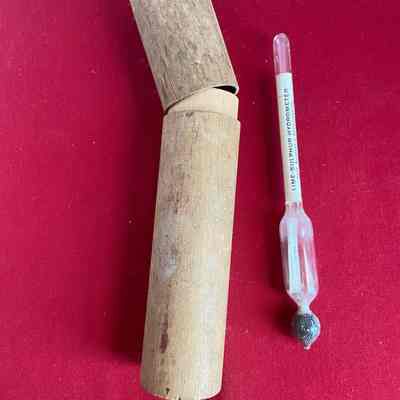 Lime-Sulphur Hygrometer in Wooden Case