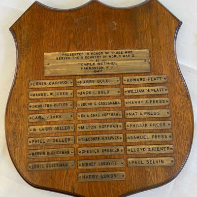 Wooden Plague to Honor Synogogue’s WWII Veterans