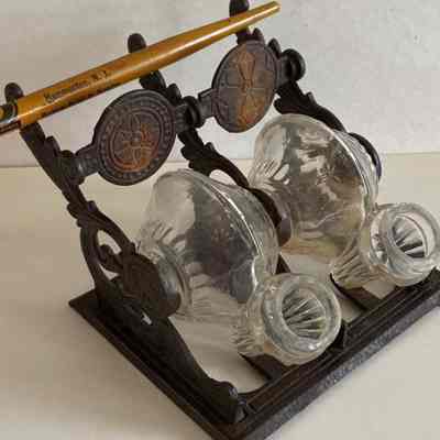 Victorian Stle Ink Well