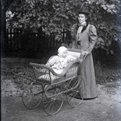 Negative, glass plate