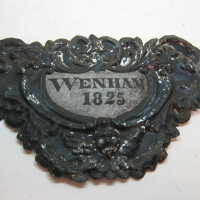 Plaque, Date