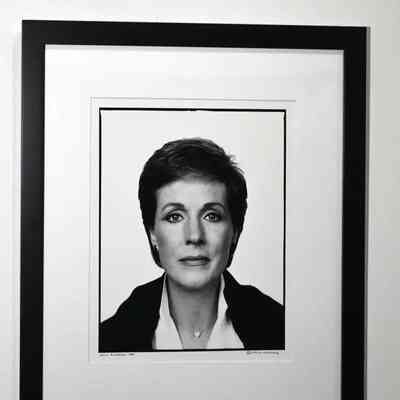 Andrews, Julie